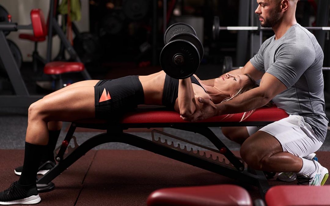 Personal Fit Club - De barbell bench press of de dumbbell bench press, welke oefening is beter
